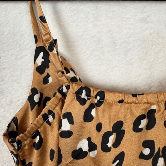 Nasty Gal Leopard Print Satin Cowl Neck Top Adjustable Strap Elastic back Size 0 - Picture 6 of 11